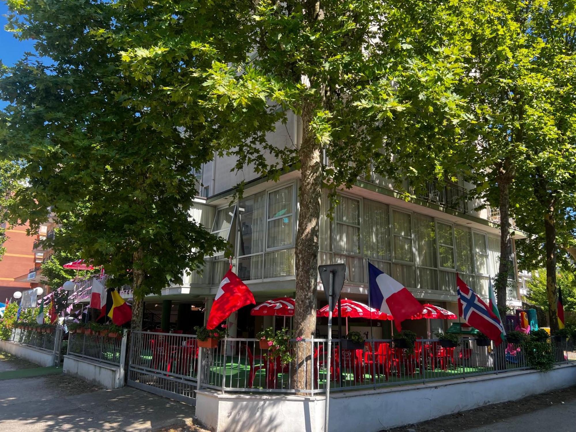 Hotel Napoleon 切塞纳蒂科 外观 照片