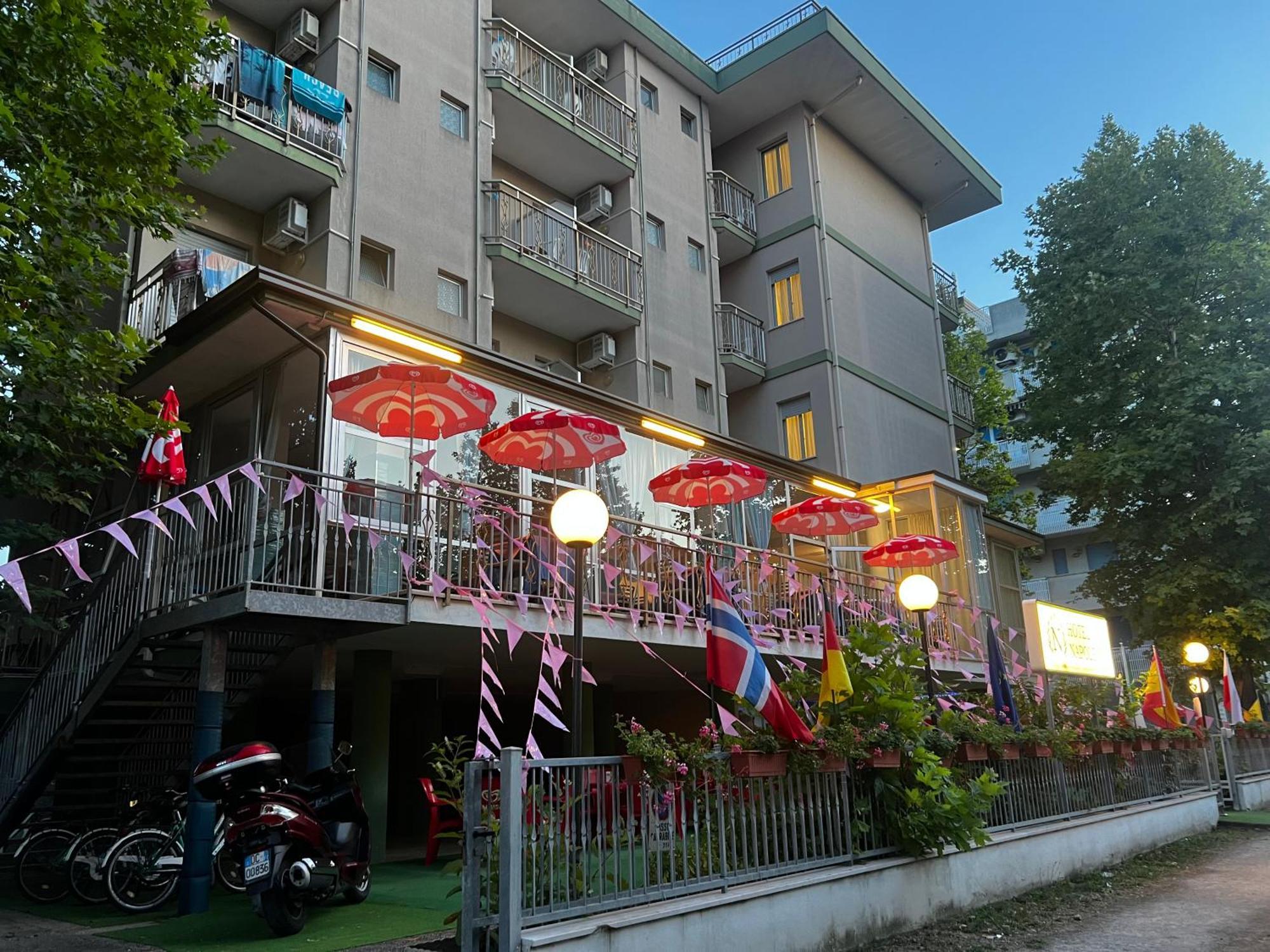 Hotel Napoleon 切塞纳蒂科 外观 照片